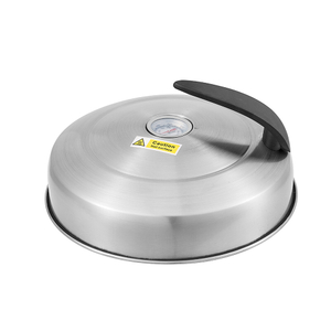 Mit Thermometer ausgestatteter Grilldeckel f&uuml;r pr&auml;zise Temperaturkontrolle